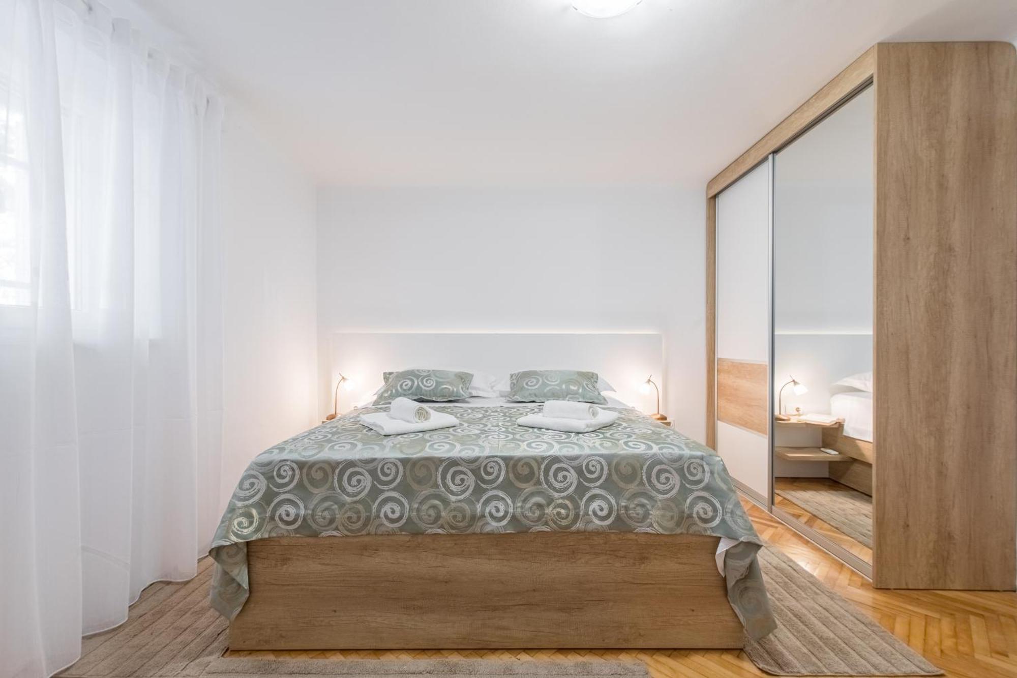 No.3 Apartment *